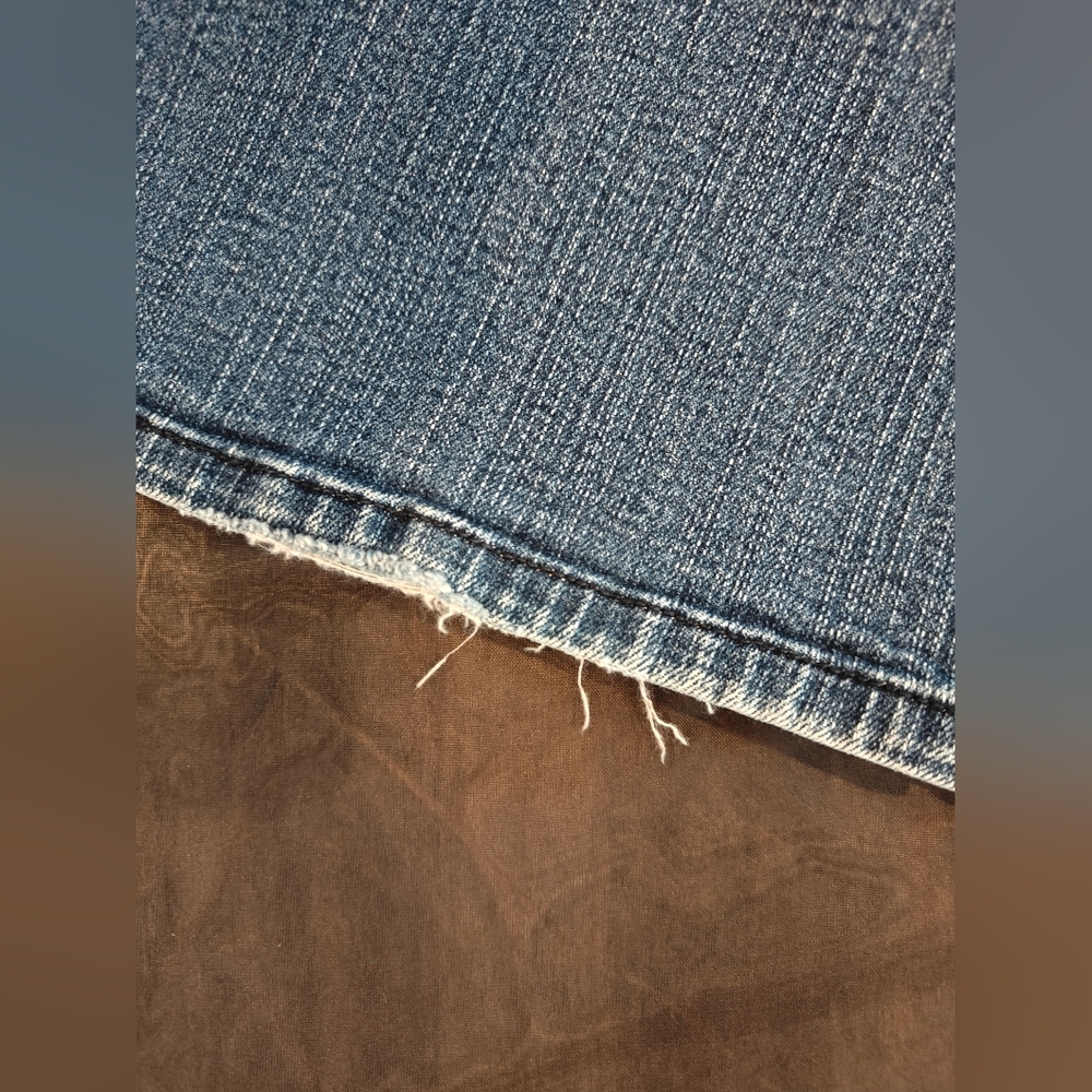 🤍NYDJ Blue Straight Leg Jeans with Vintage Faded Bedazzled Look Size 10 Petite - Picture 2 of 6